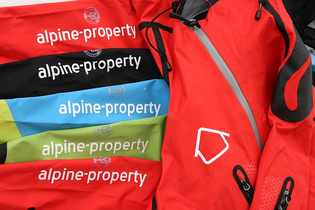 Blousons avec le logo d’Alpine Property