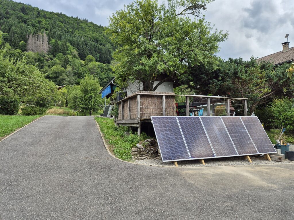 Old PV panels ground mounted.
